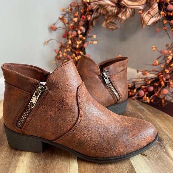 Sun + Stone Women's Adelinee Double Zip Ankle Booties Sz 5M in Chocolate Brown - Picture 1 of 10